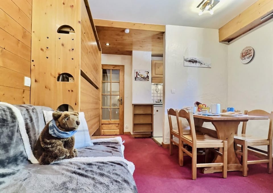 Résidence Rogoney - Les Bleuets - Studio 3 personnes à Val d'Isère à 300m du centre du village et 100m des pistes MAE-1850 Apartment in Val dIsere