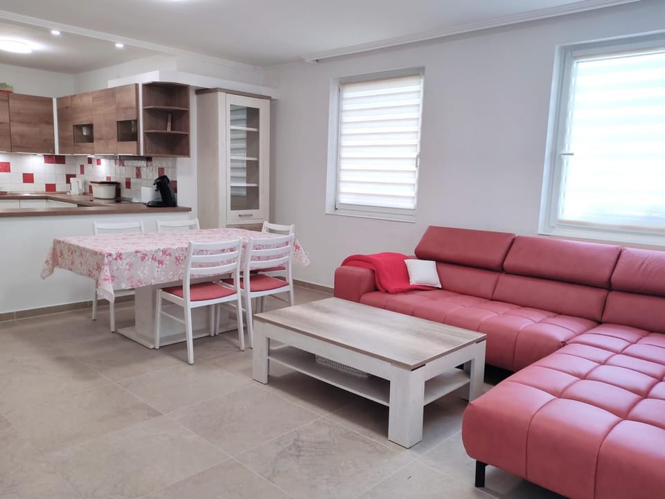Kitchen or kitchenette, Living room, Dining area