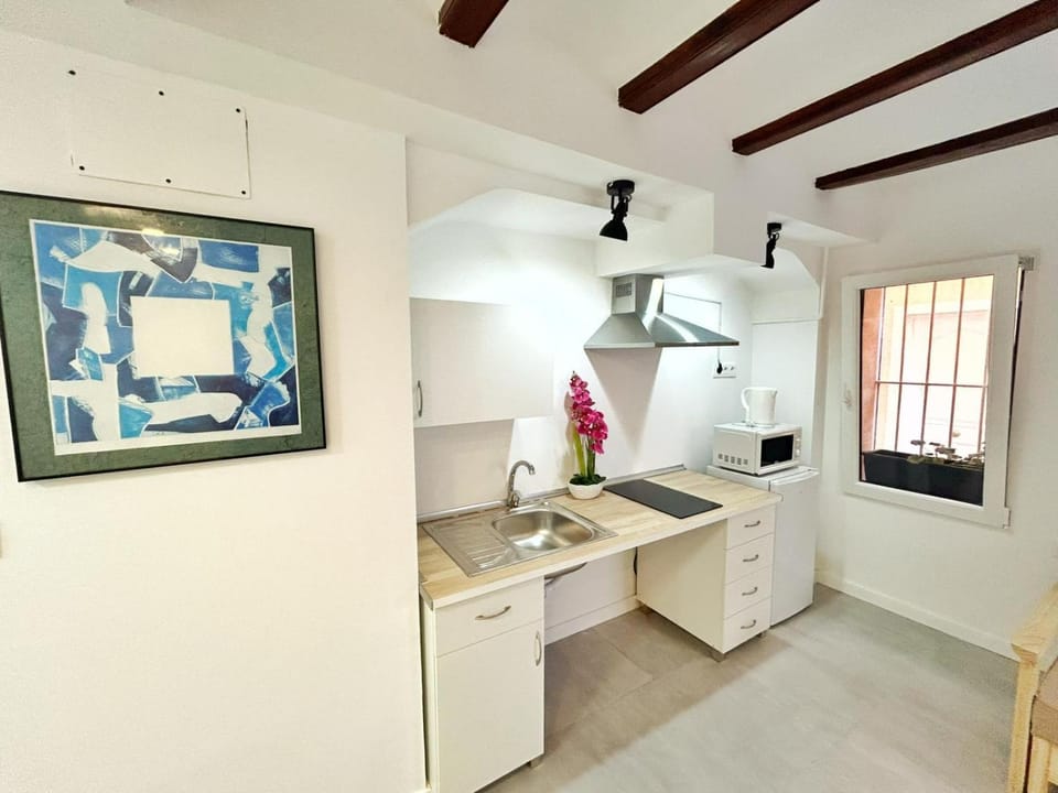 Residencial Art Brut Hostel in Castellón de la Plana