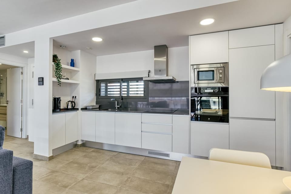 Kitchen or kitchenette, Living room