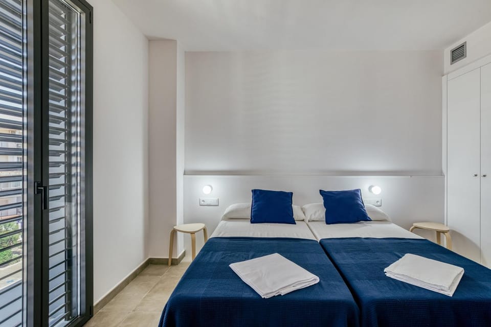 Living room, Bedroom