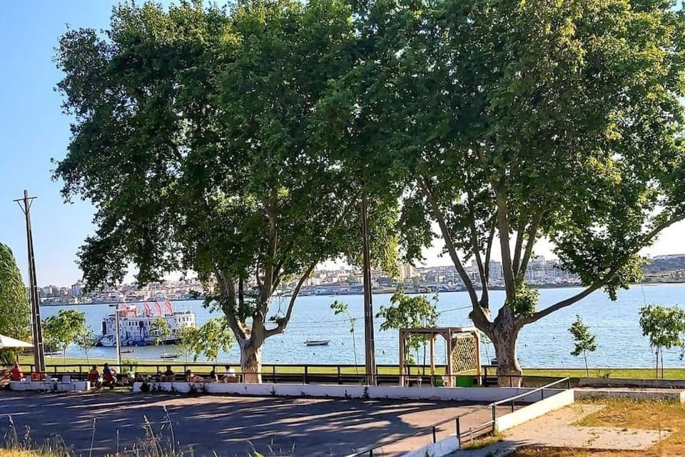 Seixal Bay House!! Apartment in Setubal District
