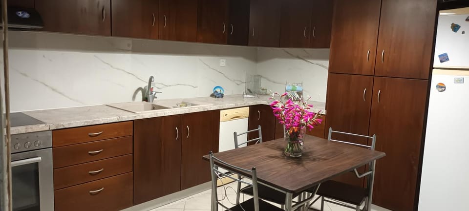 Communal kitchen, kitchen