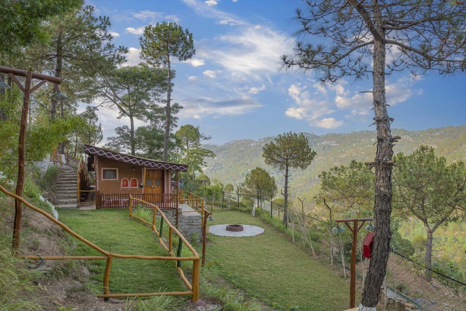 Garden, Photo of the whole room, Bedroom, Garden view, Mountain view