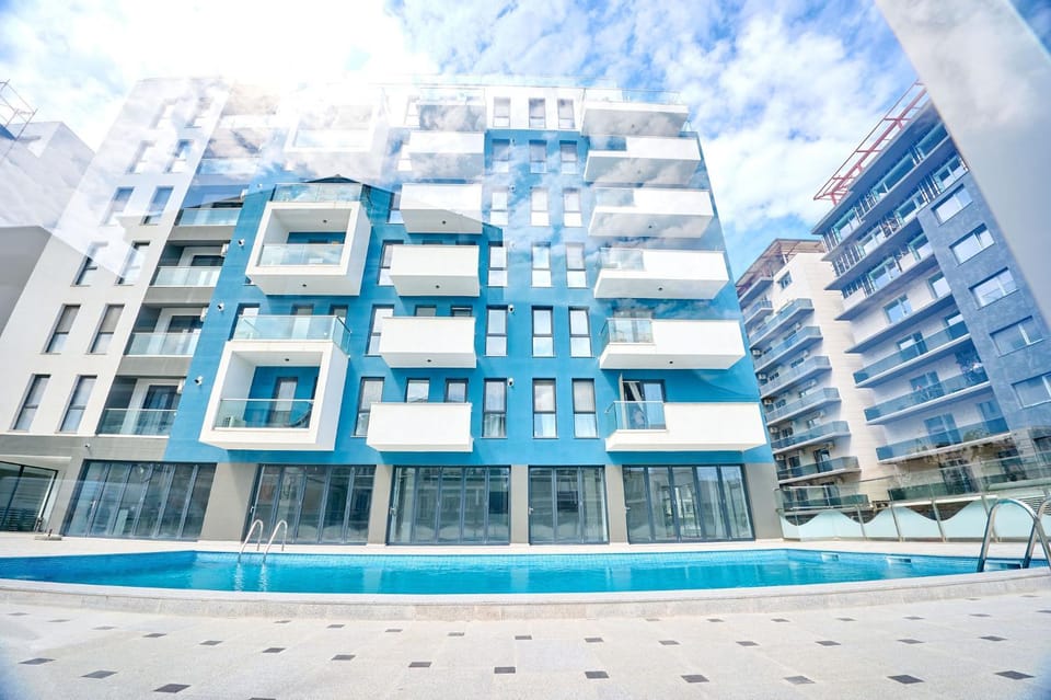 Filip's Apartment in Nord10 - pool & parking Apartment in Constanța County