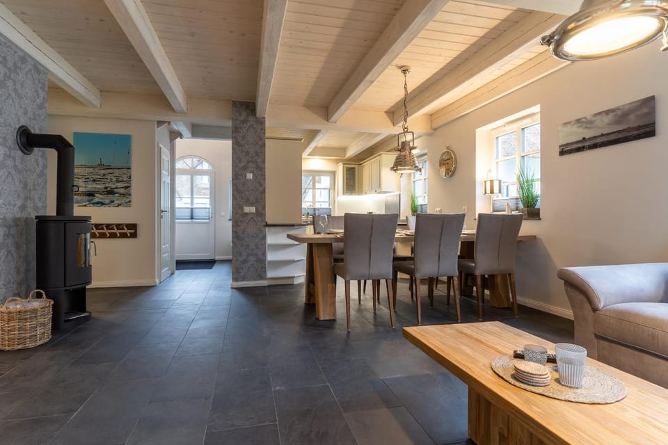 Reetdachhaus Steuerbord & Backbord Reetdachhaus Sandhus Backbord House in Sankt Peter-Ording