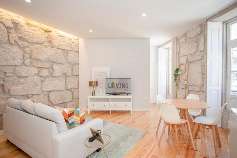 Liiiving in Porto - Aliados Stone Apartment Apartment in Porto