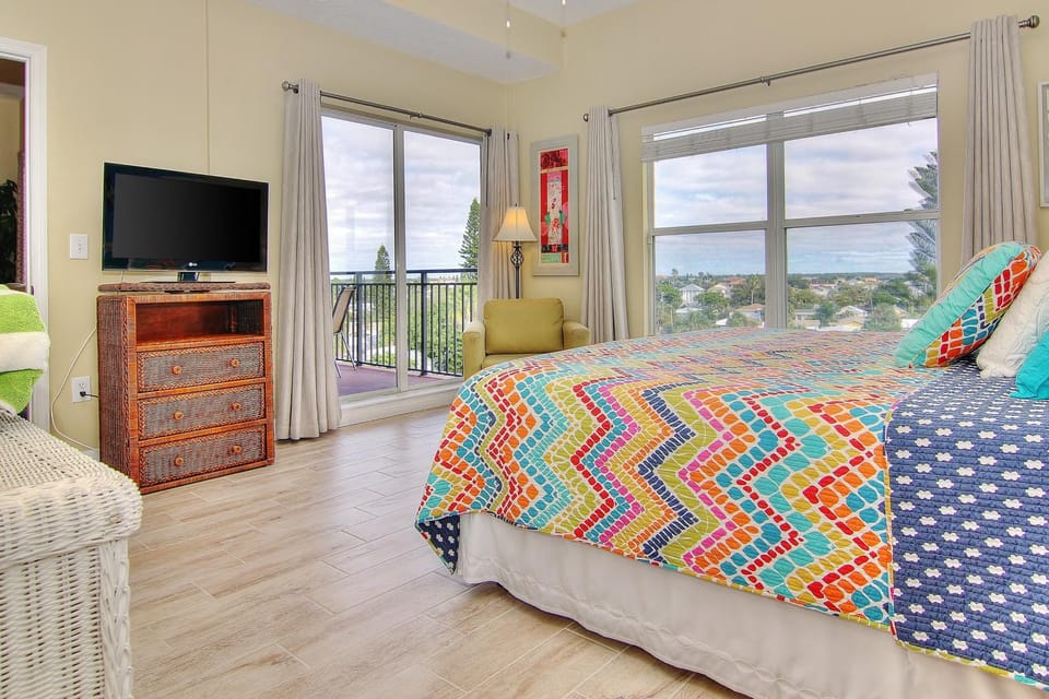 Madeira Bay Resort 508 House in Madeira Beach