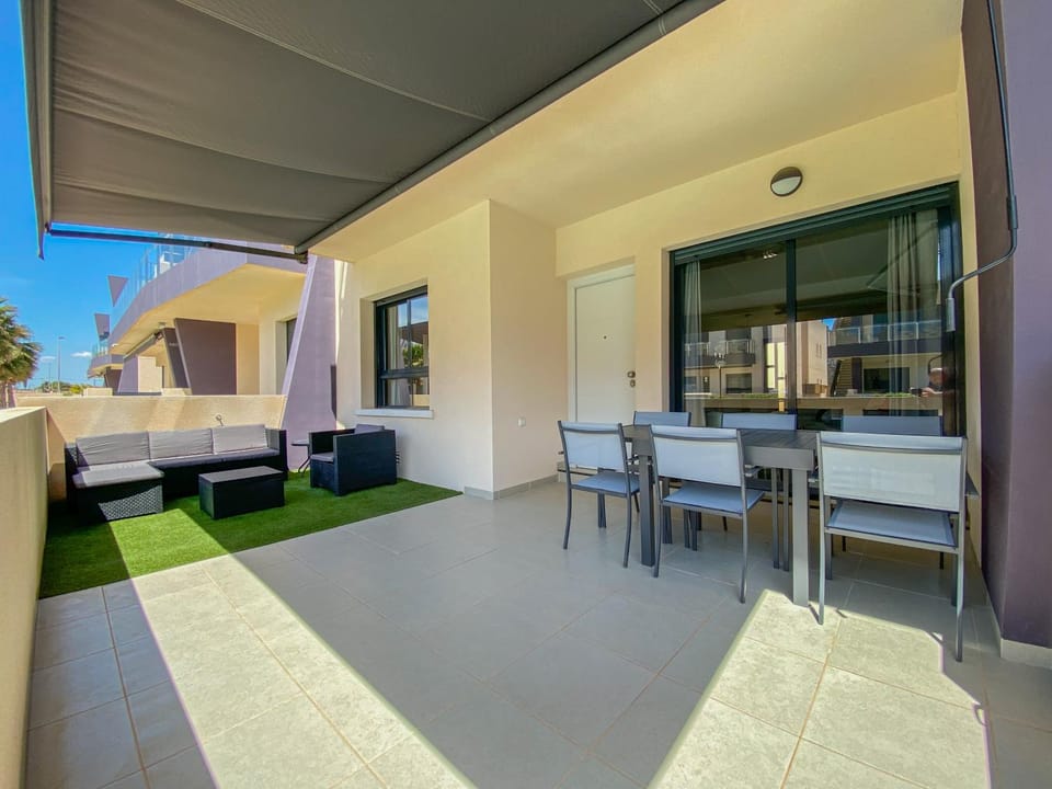 Off site, Balcony/Terrace, Dining area