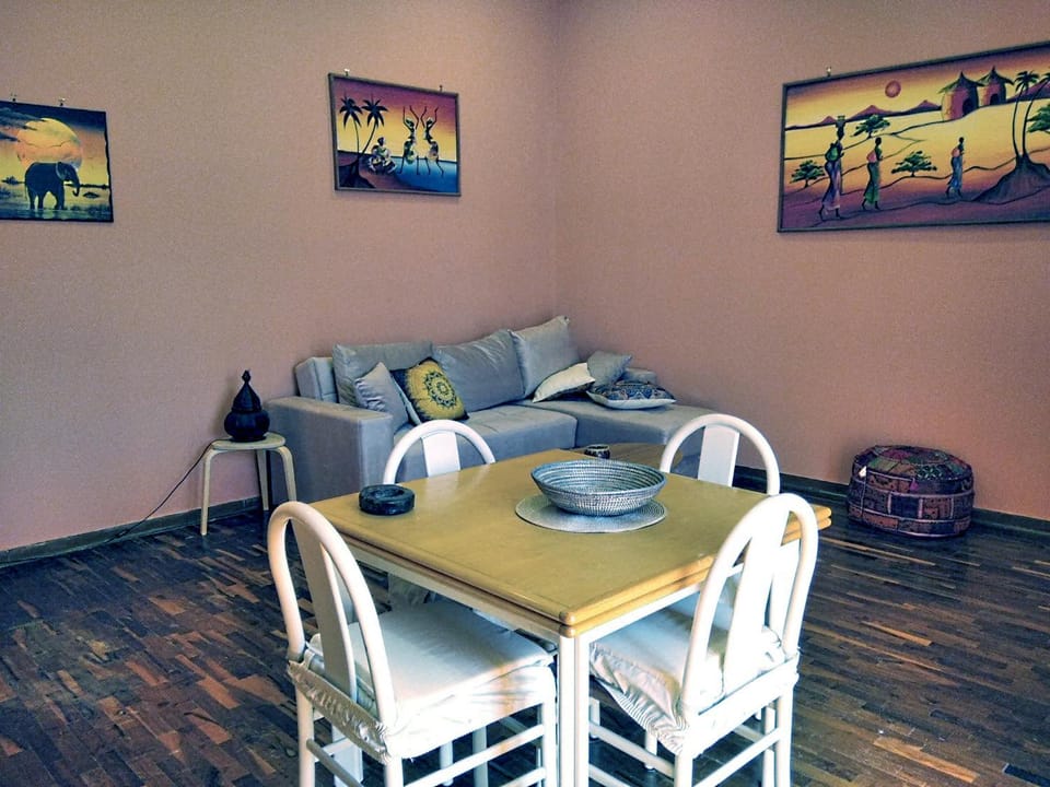 Living room, Dining area
