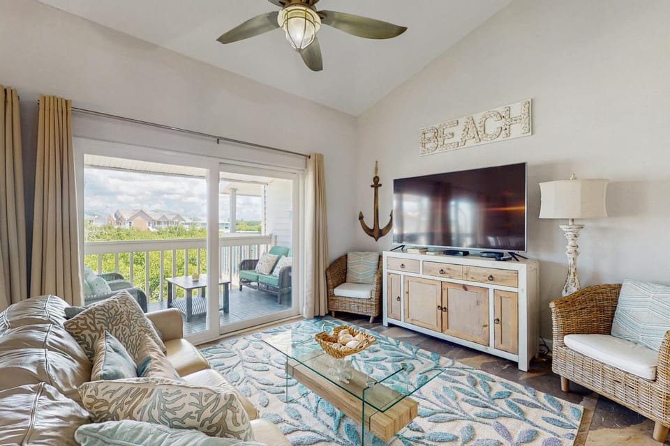 Intercoastal Condo 203 House in Indian Shores