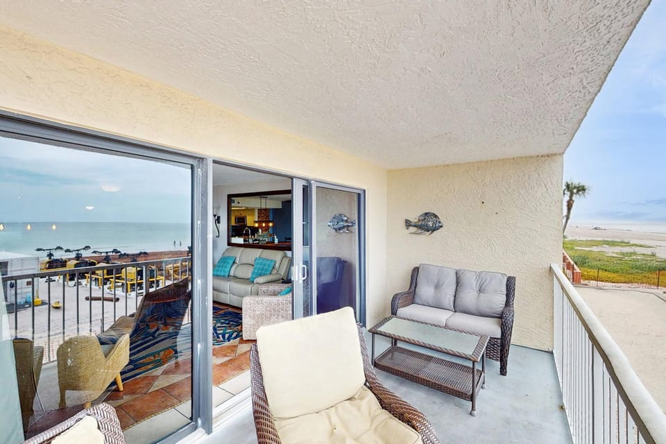 The Pointe 104 House in Indian Shores