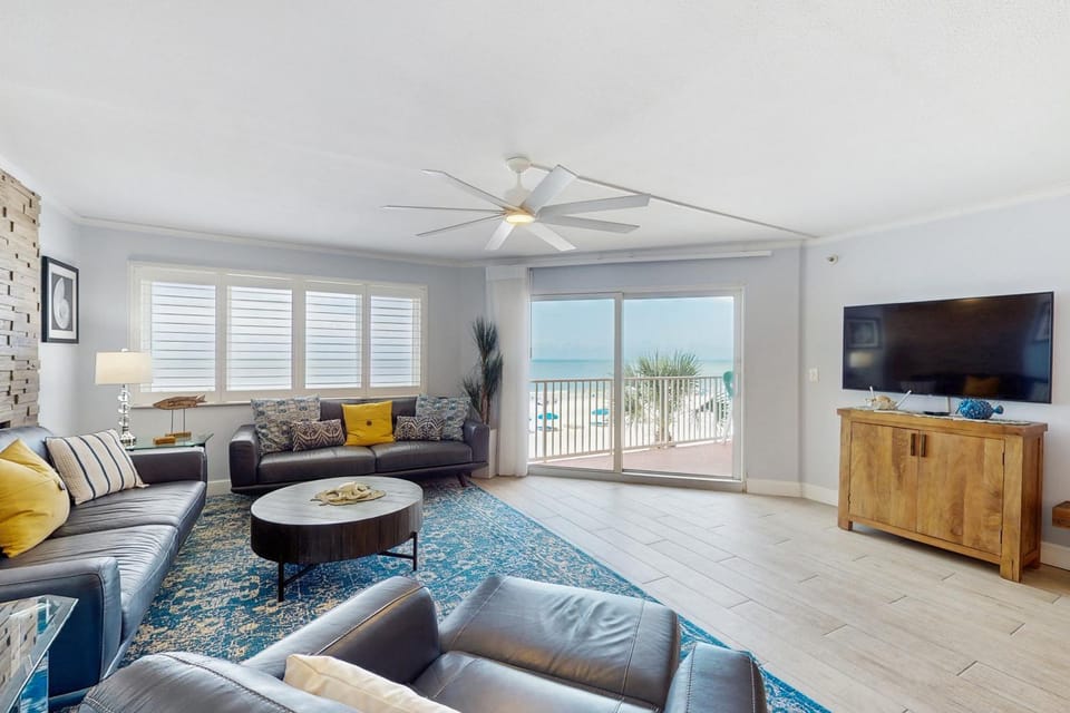Beach Cottage 1208 House in Redington Shores