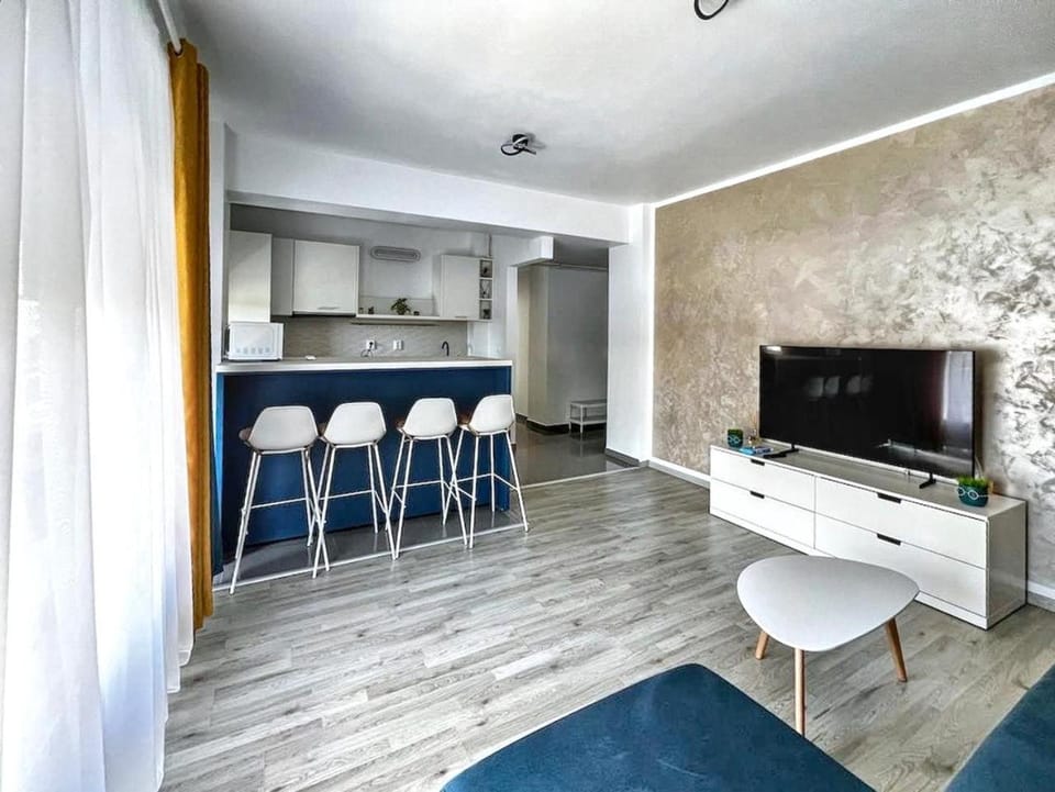 TV and multimedia, Kitchen or kitchenette, Dining area, oven
