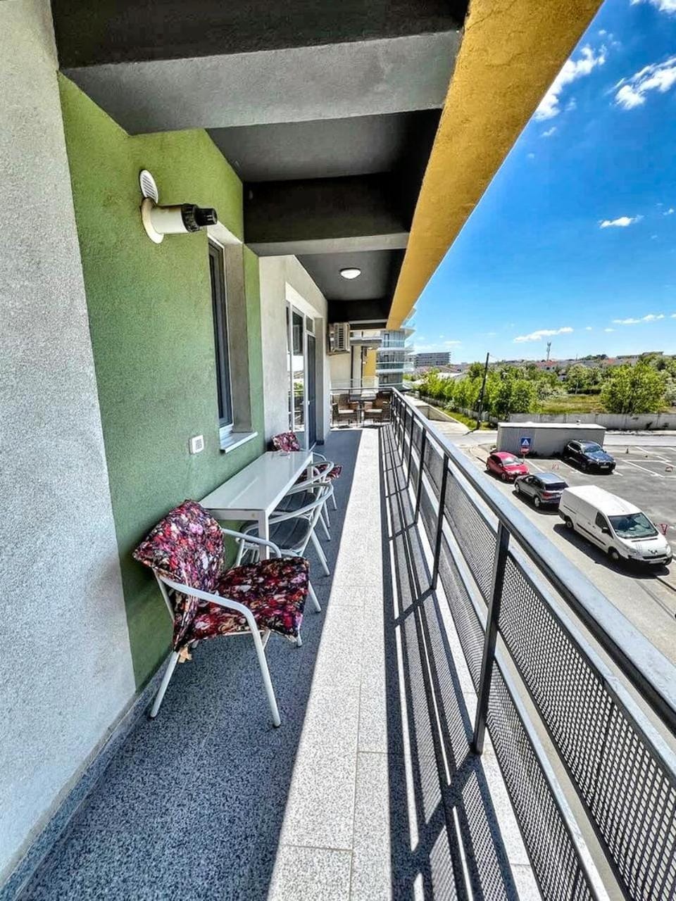 Patio, Day, View (from property/room), Balcony/Terrace, Parking
