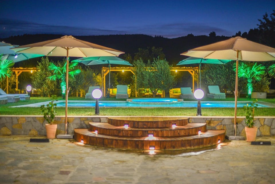 Swimming pool