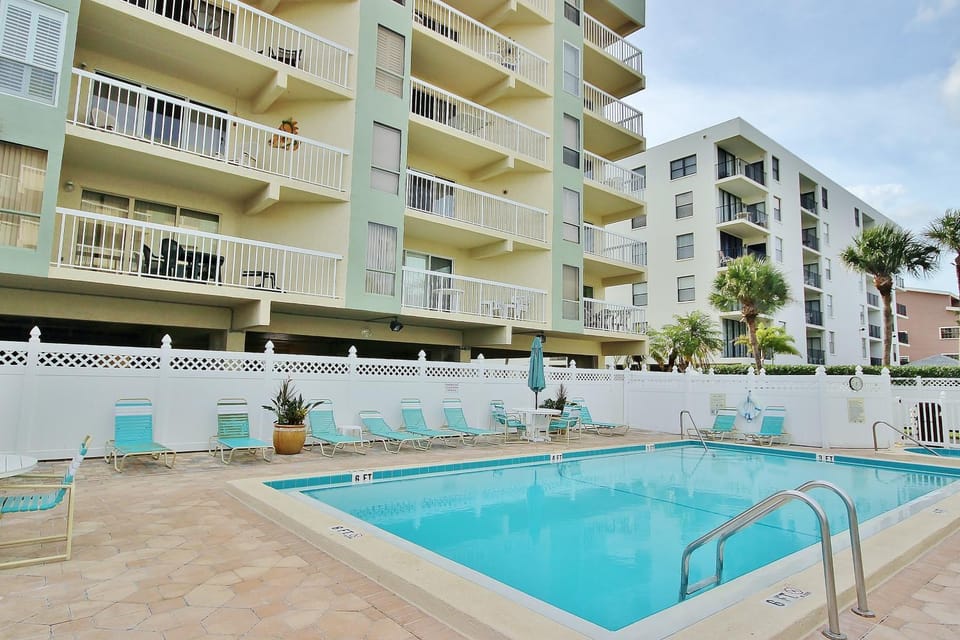 Water View 506 Apartment in Indian Shores