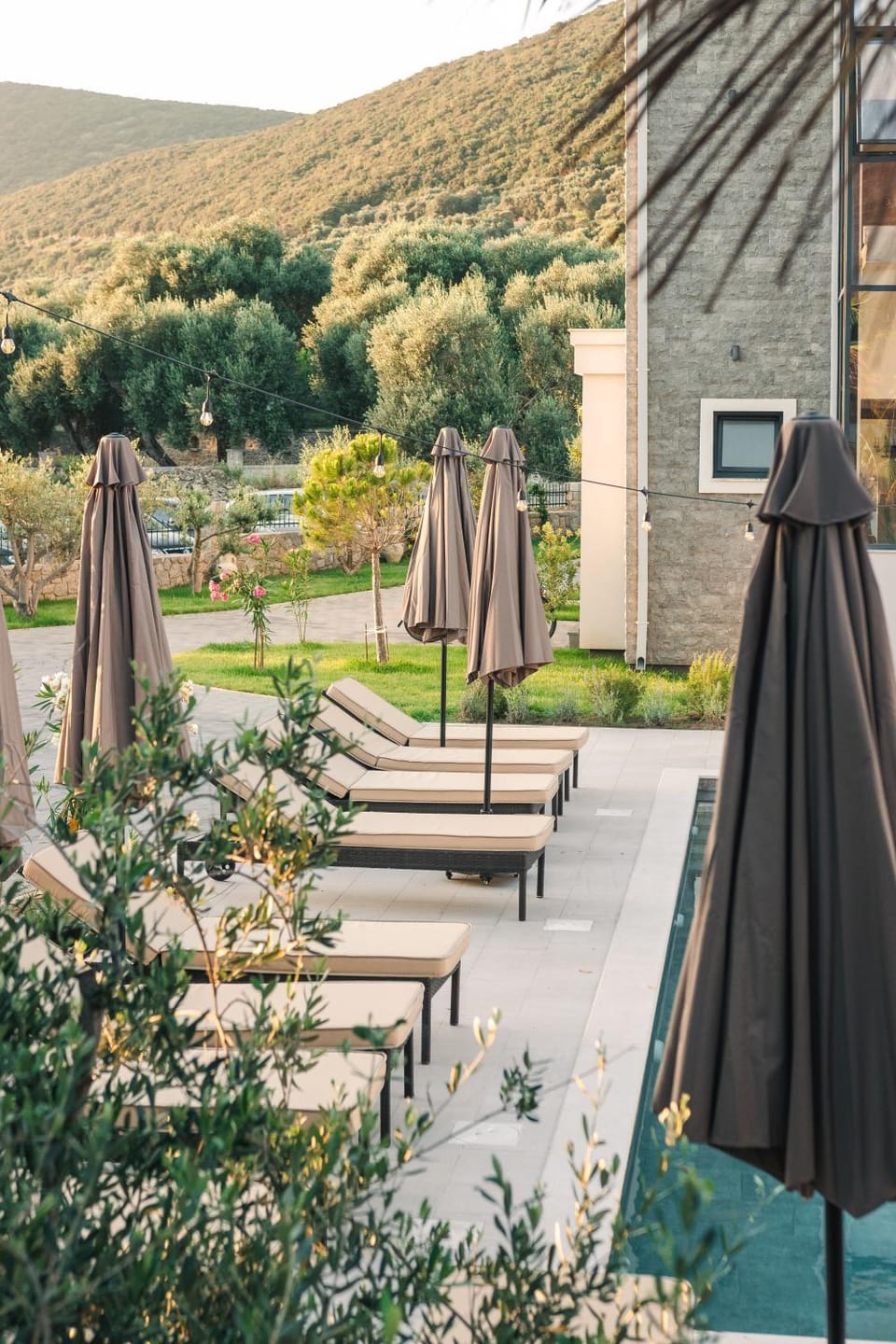 Garden, Mountain view, Swimming pool