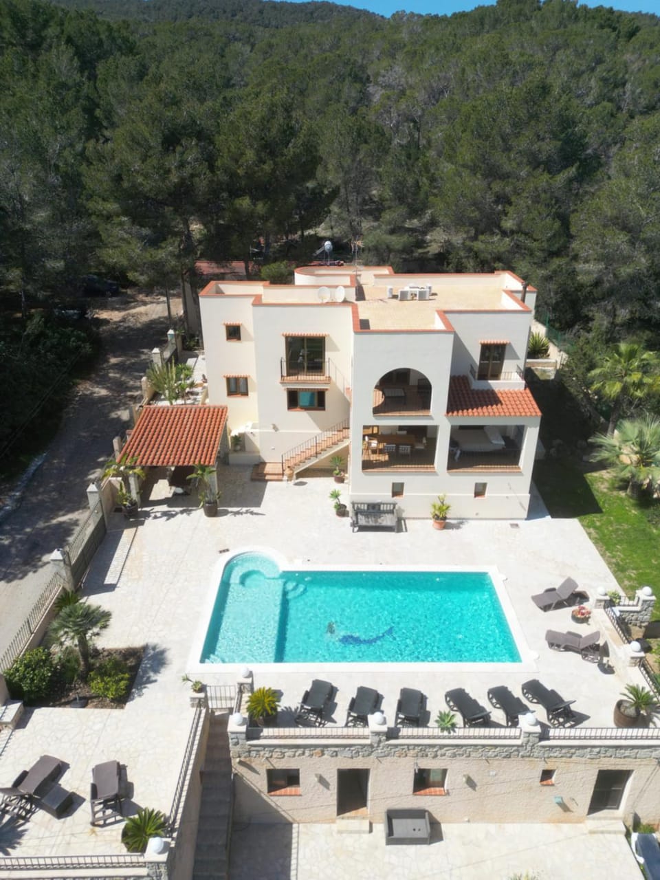 Bird's eye view, Swimming pool
