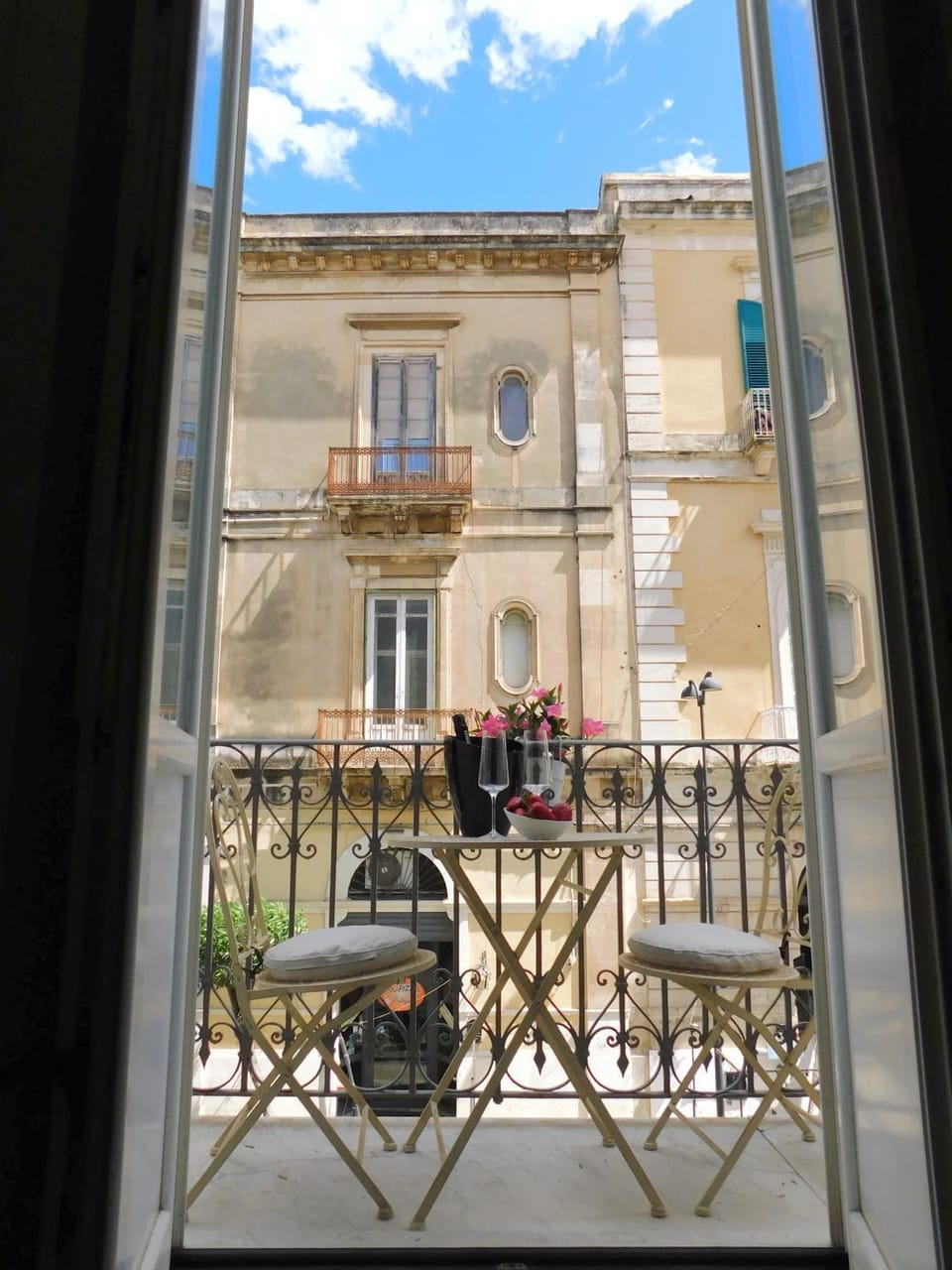 View (from property/room), Balcony/Terrace