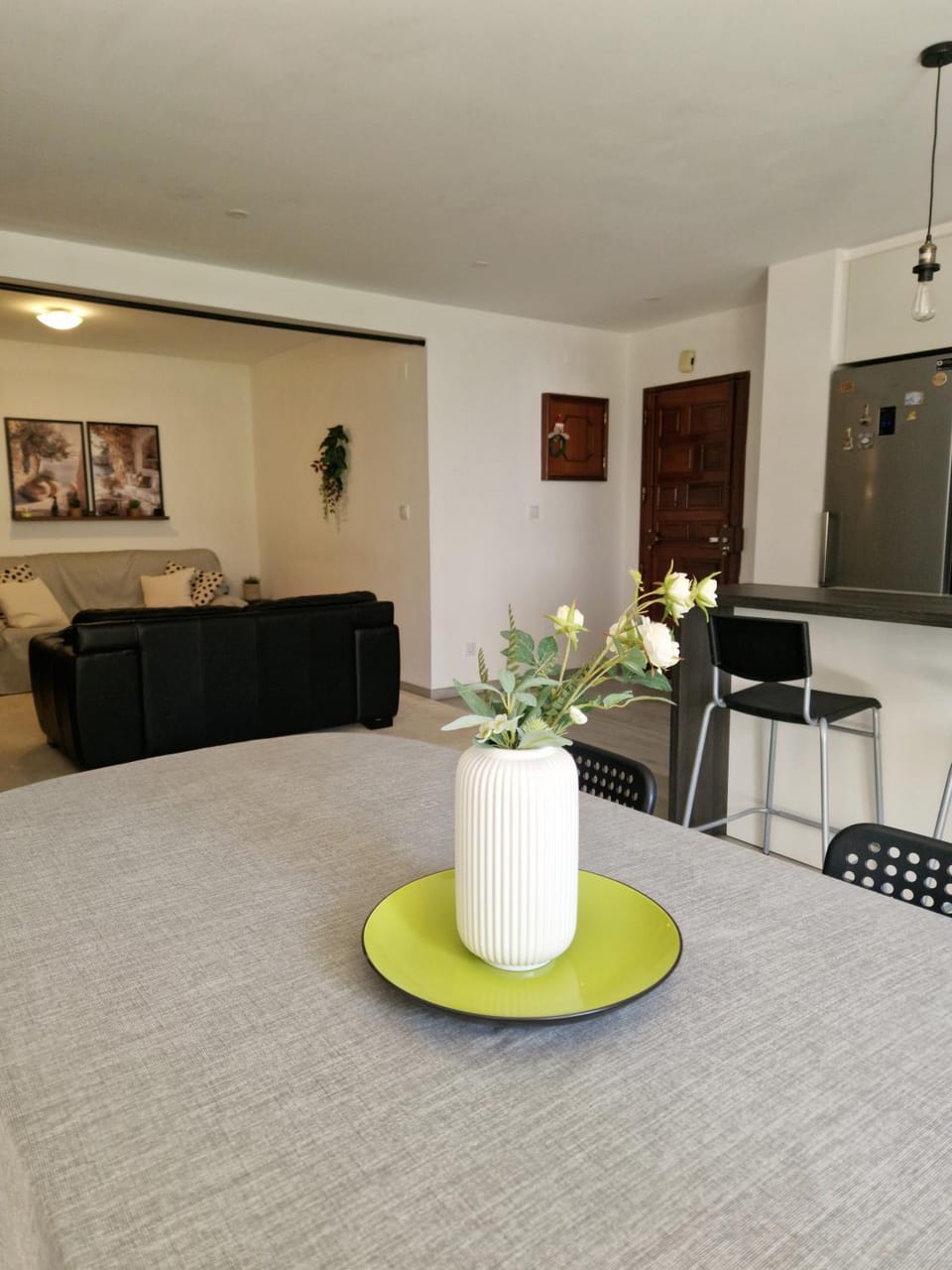 Seating area, Dining area