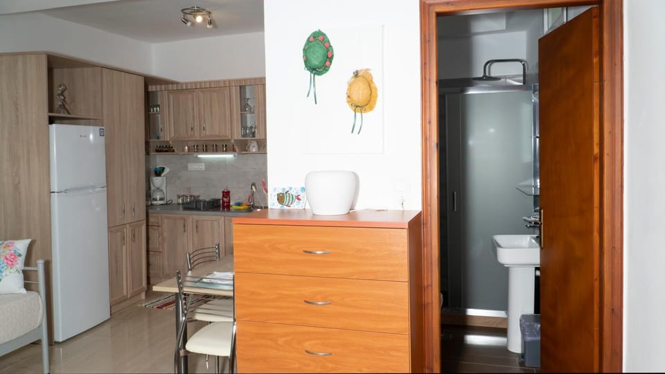 Kitchen or kitchenette, Living room, wardrobe