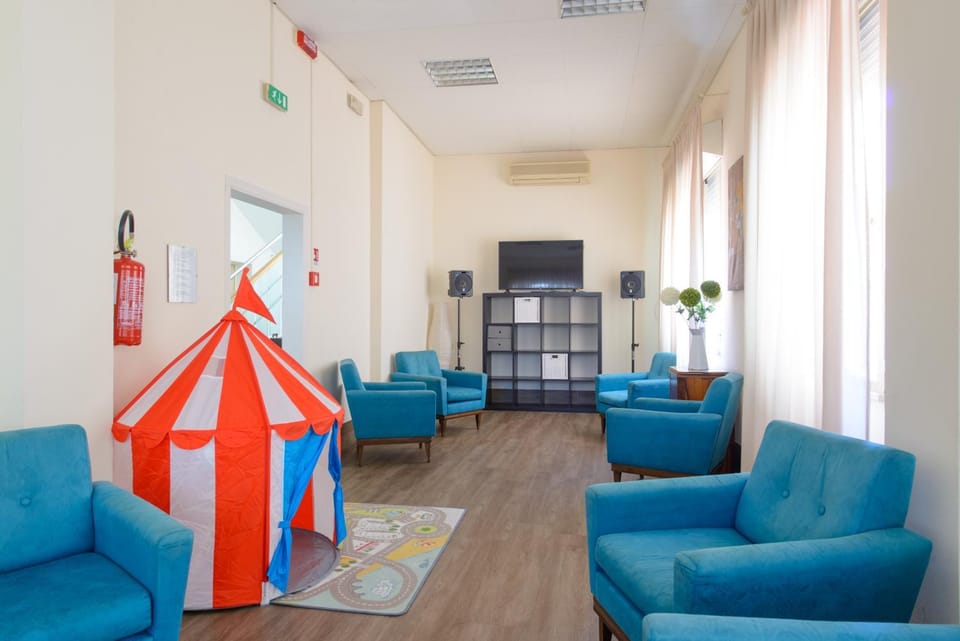 Communal lounge/ TV room, Children play ground, Game Room, Lounge or bar, Evening entertainment
