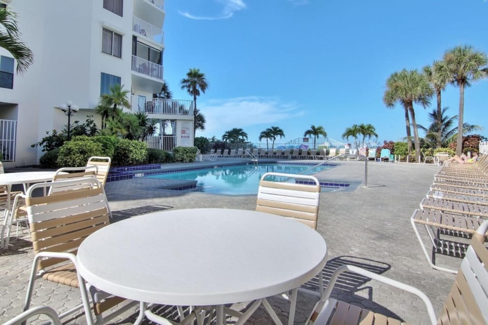 Beach Palms 404 House in Redington Shores