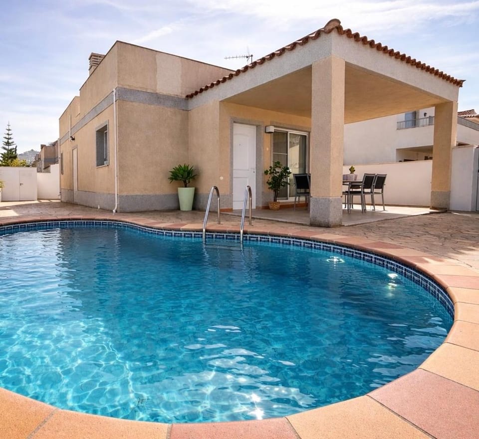 Pool view, Swimming pool
