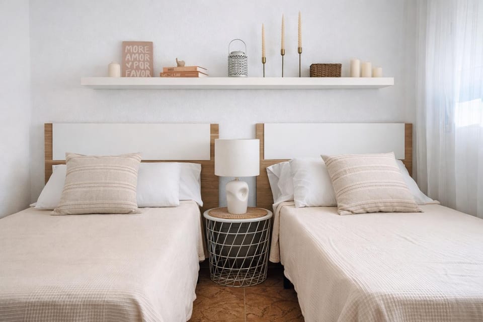 Bed, Photo of the whole room