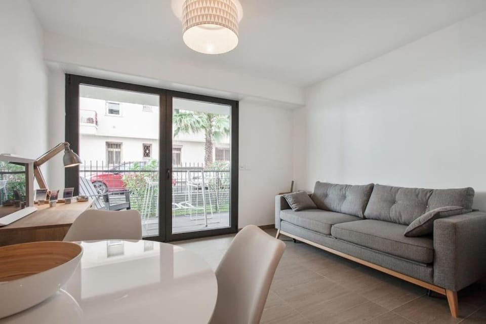 TV and multimedia, Balcony/Terrace, Living room, Dining area