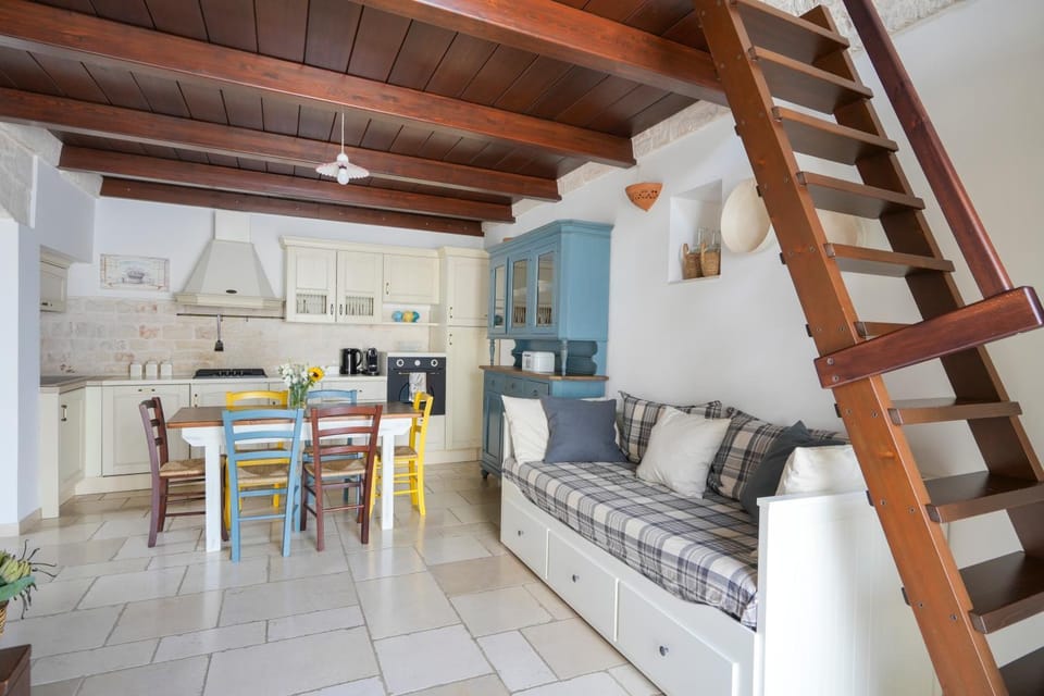Kitchen or kitchenette, Living room, Dining area
