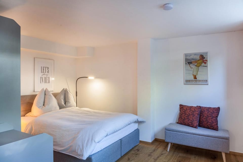 Living room, Bedroom