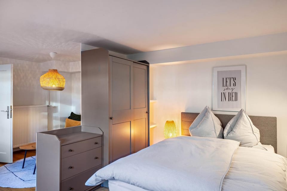 Living room, Bedroom