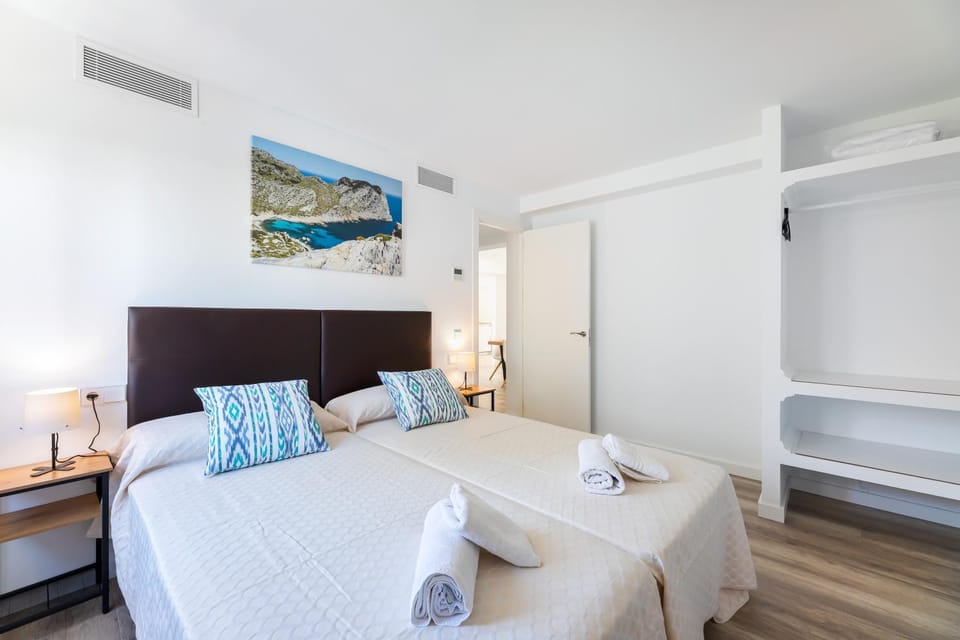 Living room, Bedroom