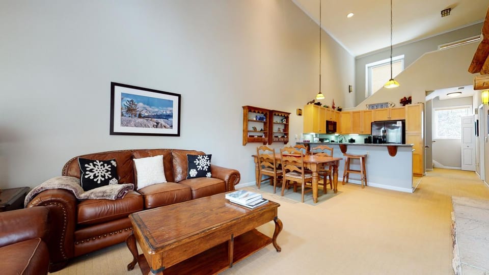 Mammoth Green #205 condo Apartment in Mammoth Lakes