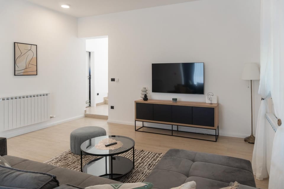 TV and multimedia, Living room