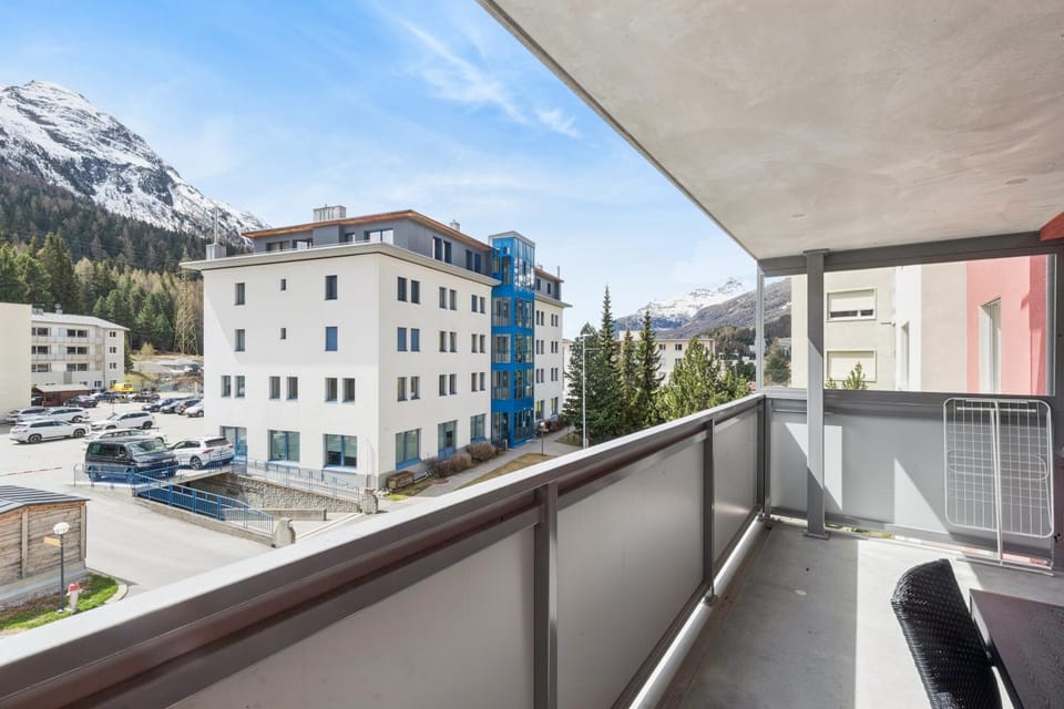 Balcony/Terrace, Mountain view