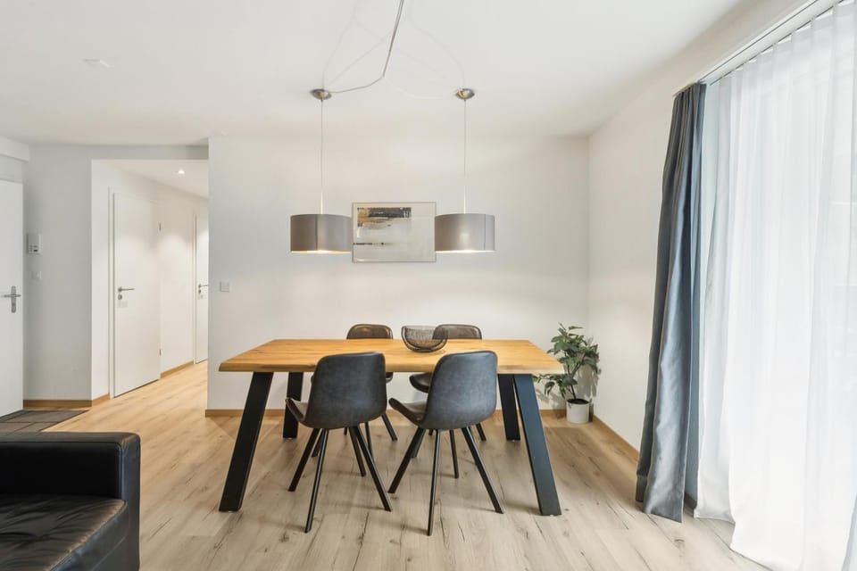 Living room, Seating area, Dining area