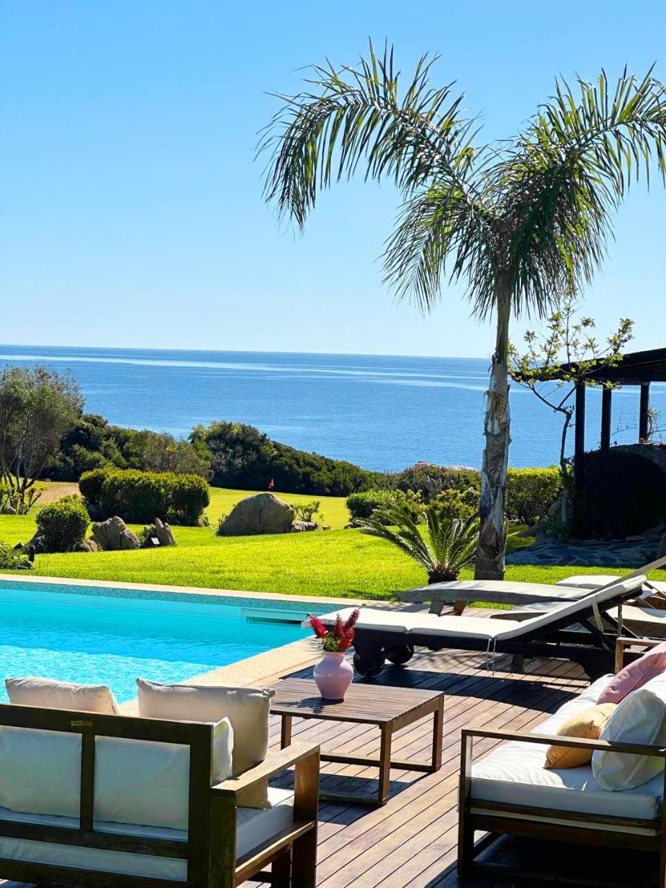 Garden, Sea view, Swimming pool, sunbed