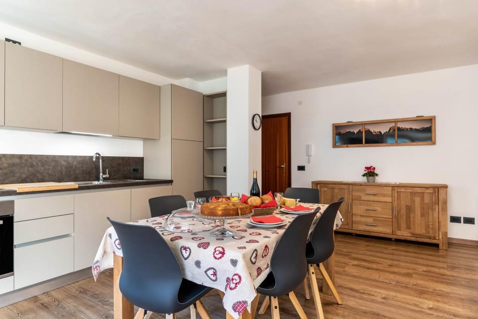 Property building, Kitchen or kitchenette, Living room