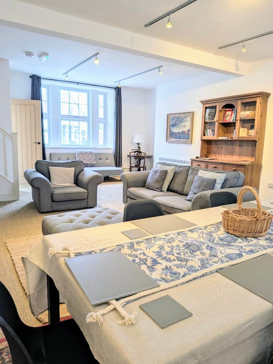 Living room, Dining area