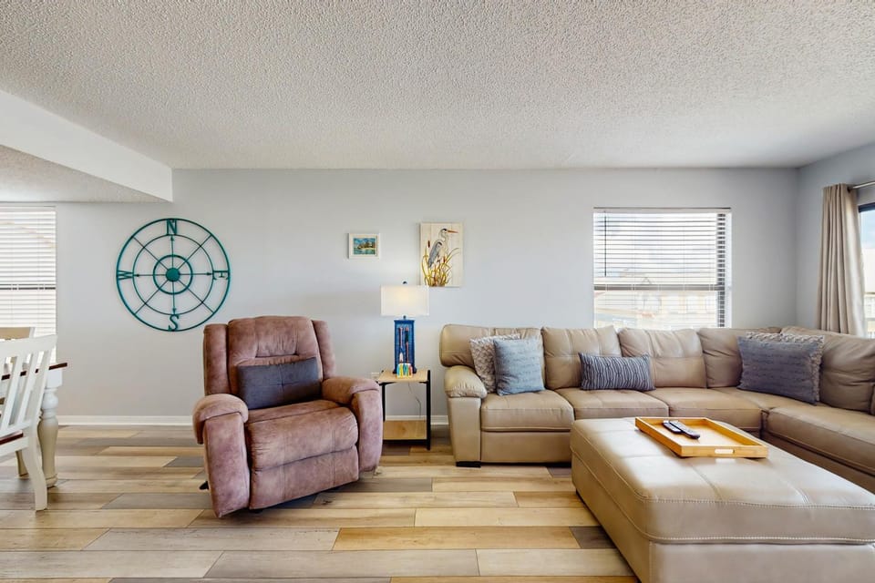 Beach Place 1-404 House in Madeira Beach