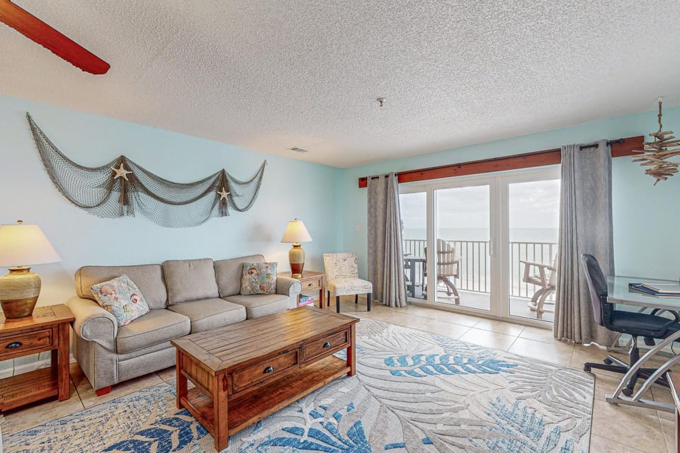 Sea Breeze 608 House in Madeira Beach