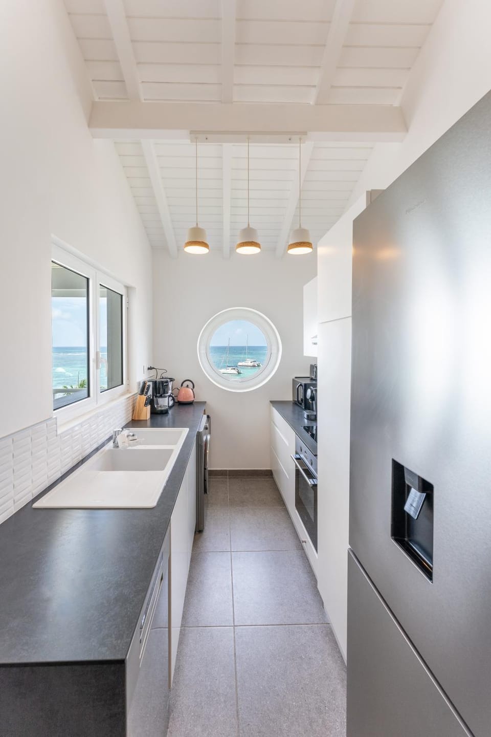 Coffee/tea facilities, Kitchen or kitchenette, Beach, Sunrise, Family, dishwasher, minibar, pet friendly, stove, washing machine, kitchen