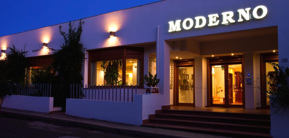 Night, Property logo or sign, Lobby or reception, Lounge or bar, Pets