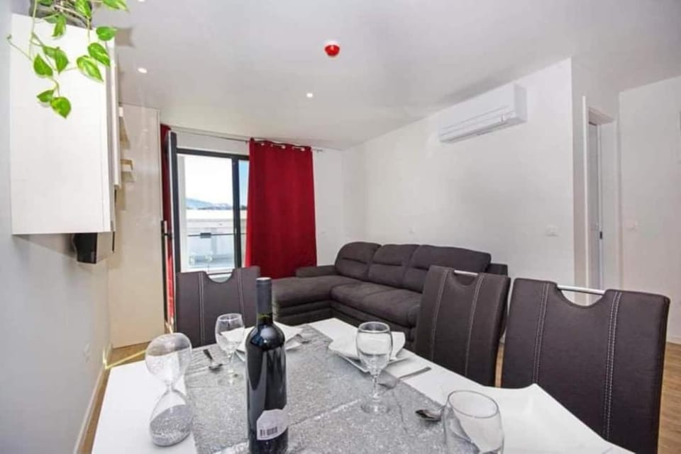 Apartment MAKARSKA with shared rooftop pool Apartment in Makarska