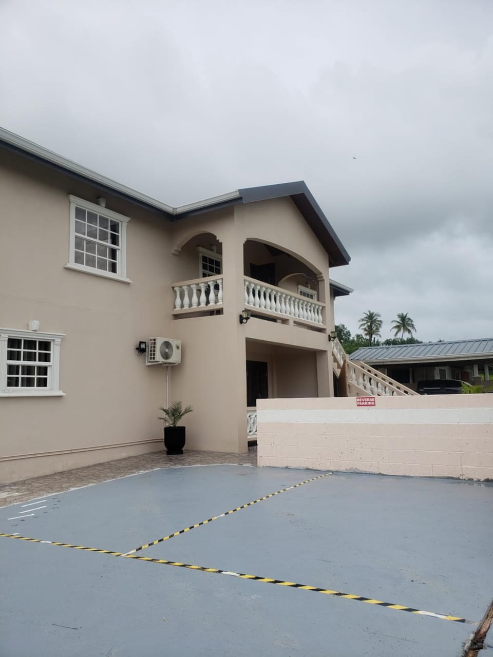 Skyland Oasis Apartment in Western Tobago