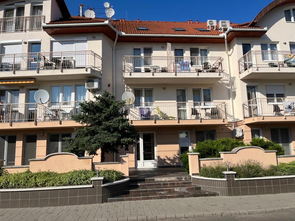 Brookforest Apartman Apartment hotel in Hungary