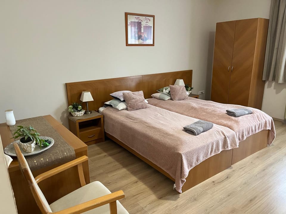 Brookforest Apartman Apartment hotel in Hungary